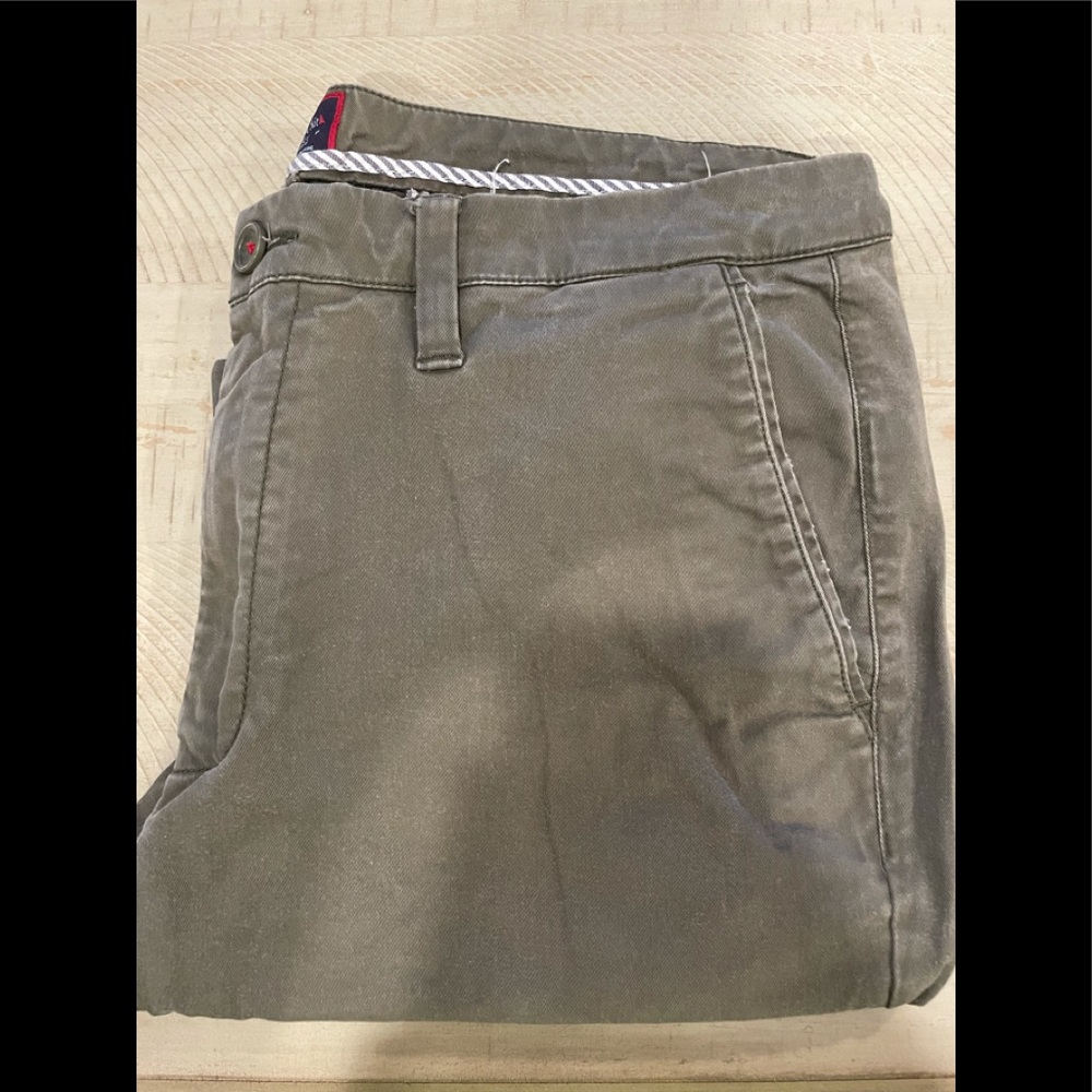 UNTUCKit Straight Fit Pants